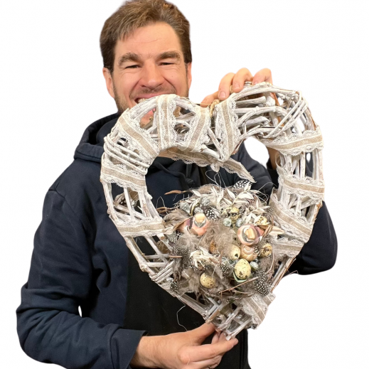 Upcycling Idee damit aus einem Alten Element eine neue Türdeko Entsteht. Schritt für Schritt Anleitung