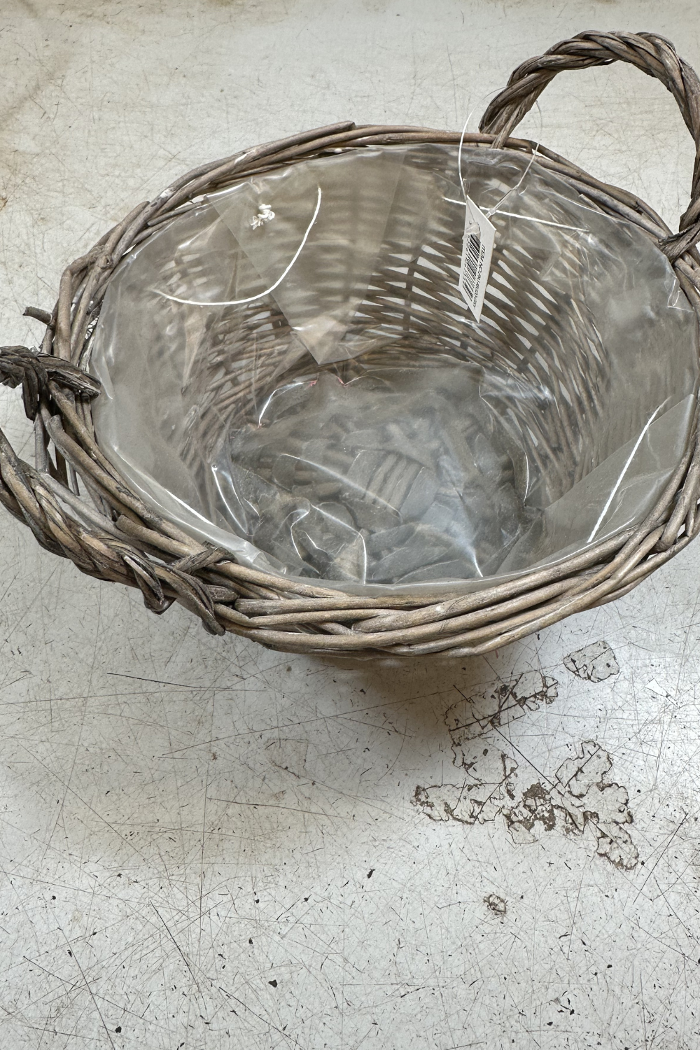 Floristik Inspiration in einem Korb - Blumengesteck DIY